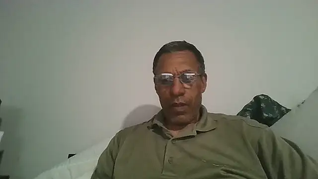swimmer2496 online show from 04-20-26, 12:57