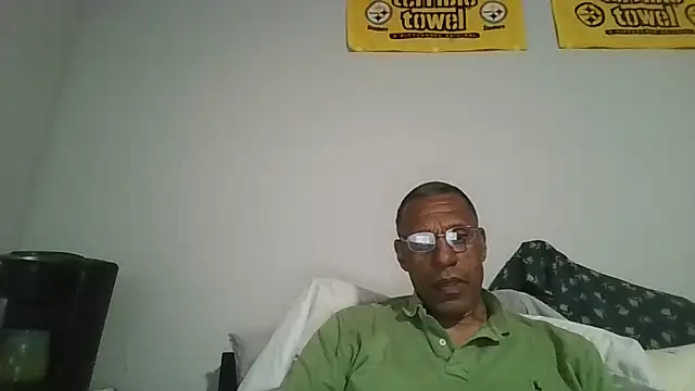 swimmer2496 online show from 05-26-26, 12:09