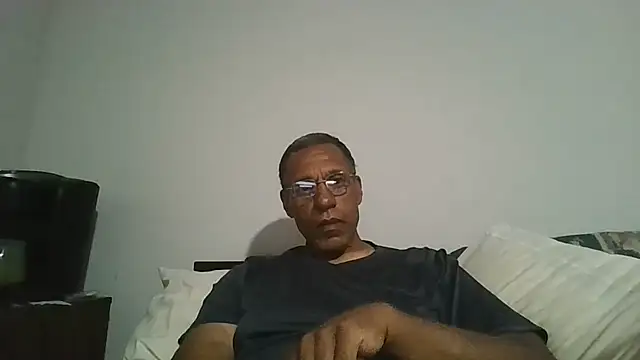 swimmer2496 online show from 06-19-26, 05:02