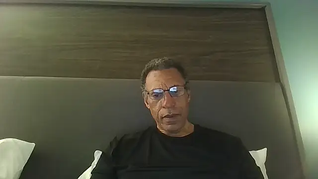 swimmer2496 online show from 05-16-26, 06:45