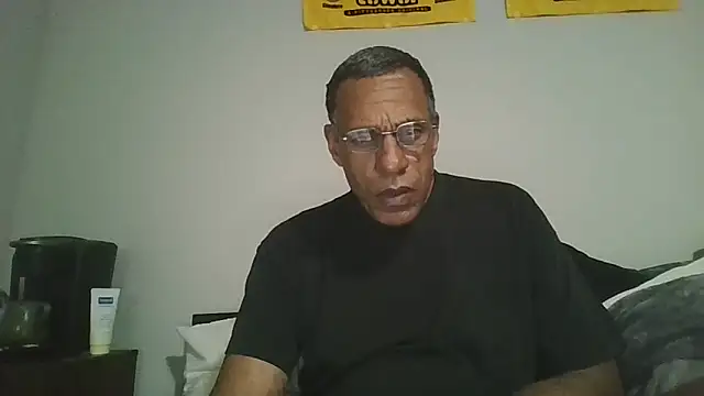 swimmer2496 online show from 04-07-26, 05:31