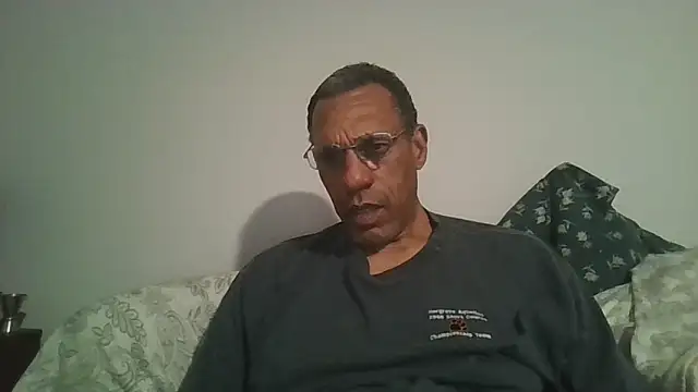 swimmer2496 online show from 02-15-26, 03:51