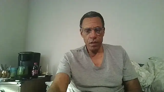 swimmer2496 online show from 01-17-26, 09:07