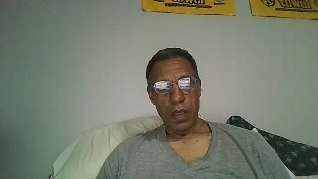 swimmer2496 online show from 05-03-26, 11:37