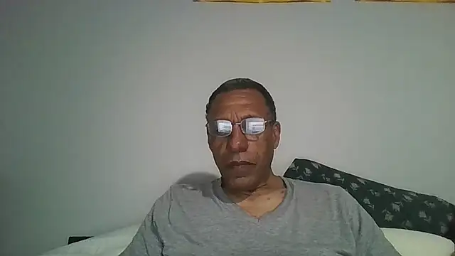 swimmer2496 online show from 04-14-26, 04:17