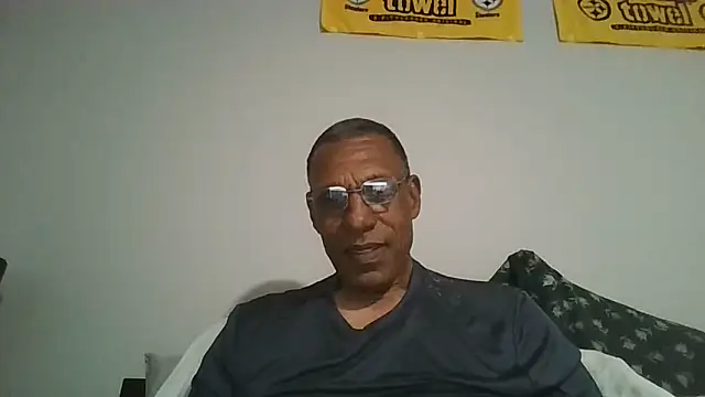 swimmer2496 online show from 05-23-26, 01:48