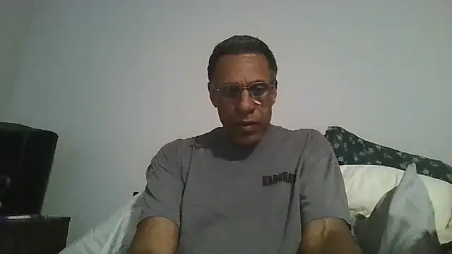 swimmer2496 online show from 04-24-26, 01:51