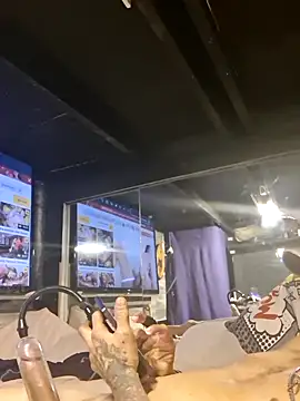 Snapshot of Slick69j chatting on 02-04-26, 04:51 Slick69j online show from 02-04-26, 04:51