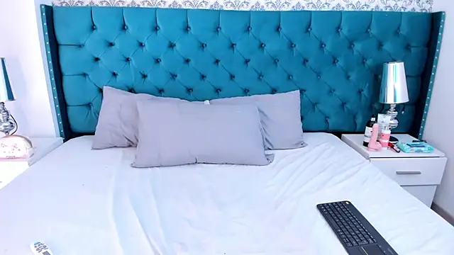 XiomaraFerrer online show from 02-07-26, 07:33