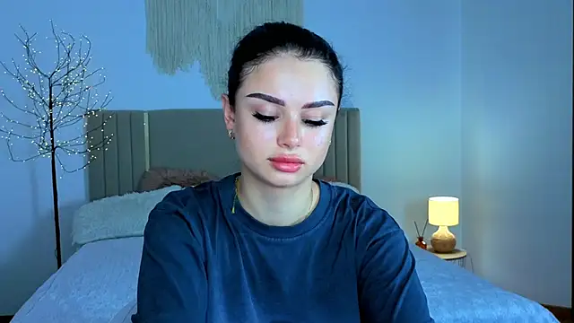 Snapshot of Silena_sky chatting on 06-30-26, 07:52 Silena sky online show from 06-30-26, 07:52