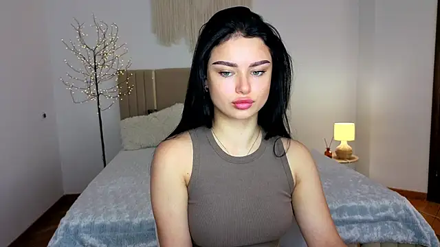 Snapshot of Silena_sky chatting on 06-20-26, 06:51 Silena sky online show from 06-20-26, 06:51