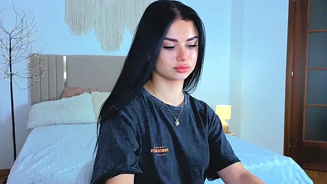Snapshot of Silena_sky chatting on 07-01-26, 06:58 Silena sky online show from 07-01-26, 06:58