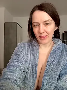 Angela swet online show from 03-28-26, 12:17