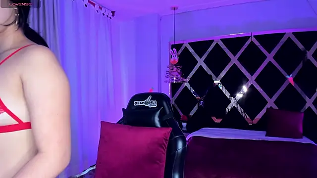 Lucia 24x online show from 04-30-26, 01:29