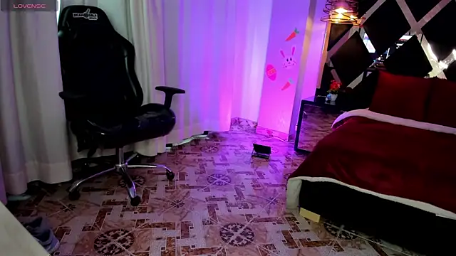 Lucia 24x online show from 04-22-26, 01:29