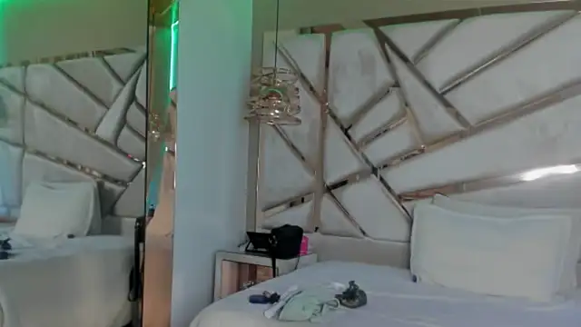 francis 20 online show from 03-17-26, 01:25