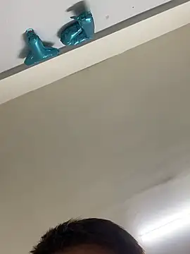 Snapshot of xiaotiantian-10 chatting on 02-10-26, 06:12 xiaotiantian-10 online show from 02-10-26, 06:12