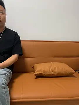 Snapshot of xiaotiantian-10 chatting on 02-25-26, 01:33 xiaotiantian-10 online show from 02-25-26, 01:33