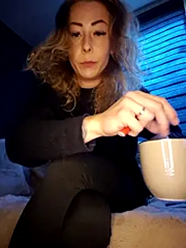 dewimp1 online show from 05-18-26, 05:18