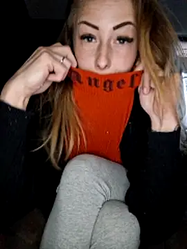 dewimp1 online show from 04-08-26, 06:09