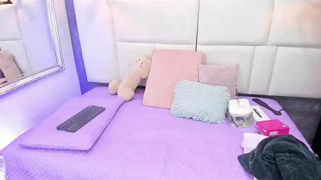 Martina armos online show from 05-27-26, 12:12