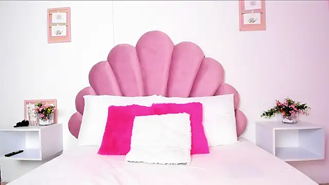 Snapshot of Ms_zozi_ chatting on 02-10-26, 01:54 Ms zozi online show from 02-10-26, 01:54