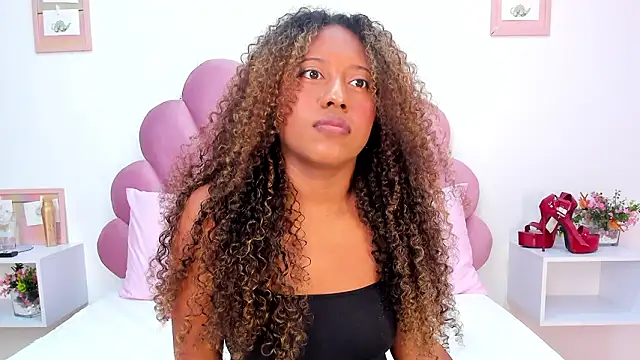 Snapshot of Ms_zozi_ chatting on 02-02-26, 01:32 Ms zozi online show from 02-02-26, 01:32