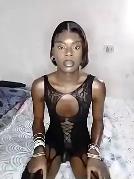 Chocolate Queenxx03 online show from 05-28-26, 12:18