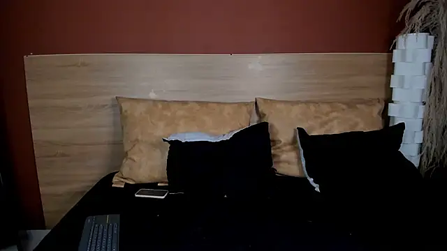 scarlett25   online show from 02-16-26, 08:07