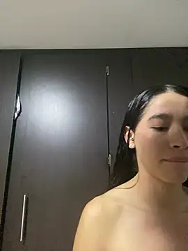 JuliaaVega online show from 02-28-26, 11:32