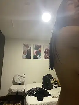 JuliaaVega online show from 03-06-26, 11:27