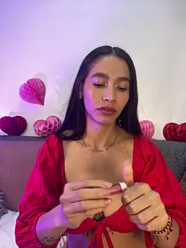 JuliaaVega online show from 02-11-26, 12:05