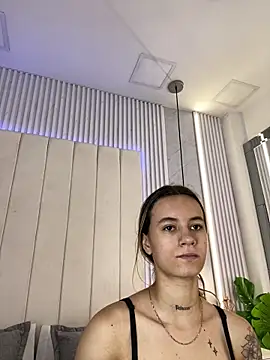 JuliaColemann online show from 04-16-26, 11:55