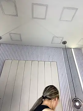 Snapshot of JuliaColemann chatting on 03-01-26, 12:05 JuliaColemann online show from 03-01-26, 12:05