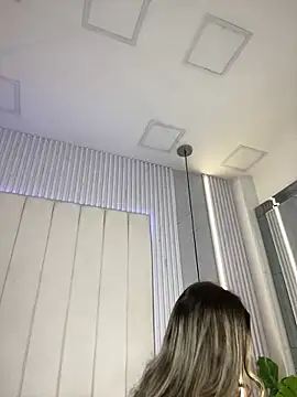 JuliaColemann online show from 04-18-26, 11:56