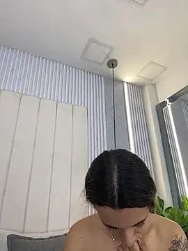 JuliaColemann online show from 05-09-26, 11:57