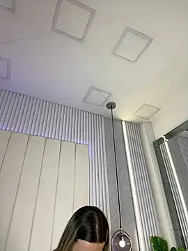 JuliaColemann online show from 04-10-26, 12:01