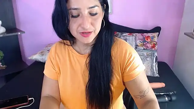 Snapshot of Miia_Rosee_ chatting on 04-28-26, 11:09 Miia Rosee online show from 04-28-26, 11:09