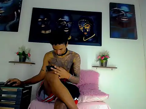 Tatoo Noah online show from 03-10-26, 05:06