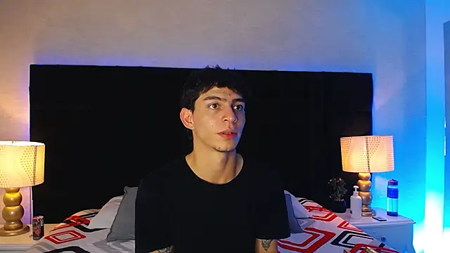 Logan Woods online show from 02-18-26, 01:25