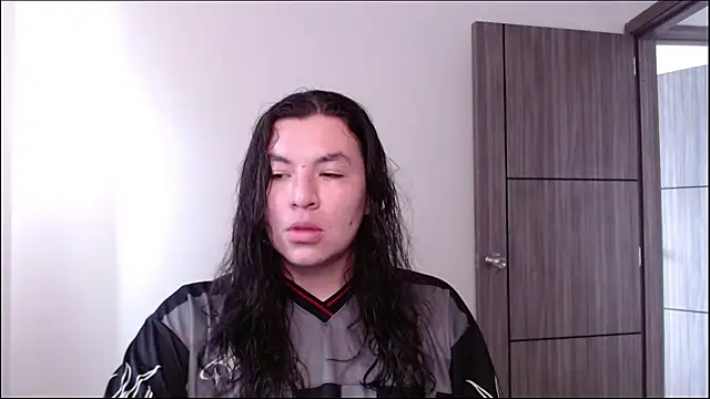 Snapshot of Yigolo__ chatting on 07-09-26, 02:38 Yigolo online show from 07-09-26, 02:38