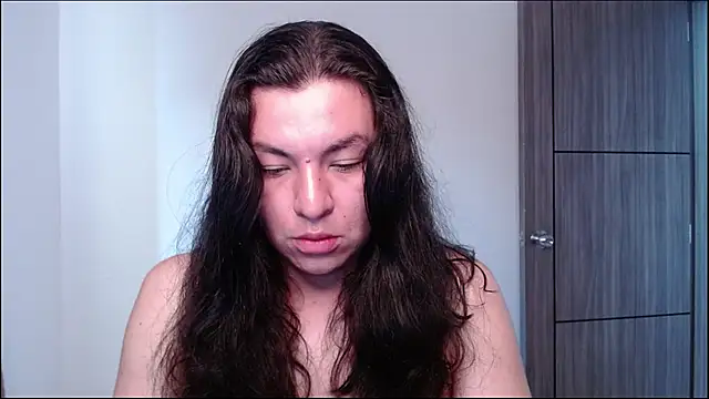 Snapshot of Yigolo__ chatting on 07-11-26, 01:22 Yigolo online show from 07-11-26, 01:22