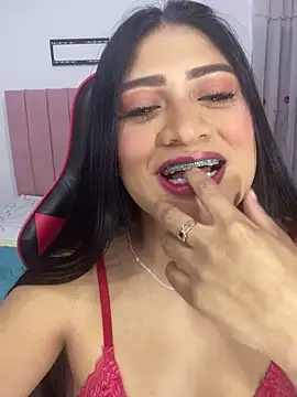 Snapshot of GabrielaZuluaga chatting on 02-13-26, 06:24 GabrielaZuluaga online show from 02-13-26, 06:24