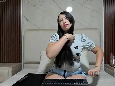 Snapshot of PalomaAguilarx69 chatting on 02-06-26, 01:01 PalomaAguilarx69 online show from 02-06-26, 01:01