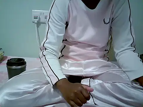 Snapshot of Oyeiyyy chatting on 03-04-26, 09:28 Oyeiyyy online show from 03-04-26, 09:28