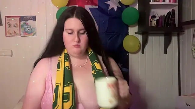 xopeachybaby online show from 07-13-26, 10:36