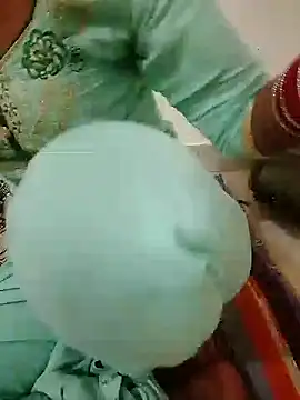 Snapshot of Ayesha_Khan1 chatting on 02-28-26, 07:52 Ayesha Khan1 online show from 02-28-26, 07:52