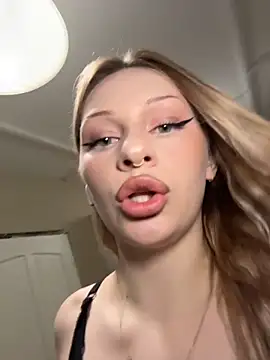 Snapshot of DayaFoxy chatting on 02-28-26, 01:11 DayaFoxy online show from 02-28-26, 01:11