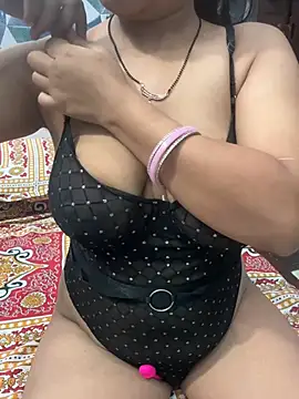 Snapshot of Real_Roma chatting on 06-26-26, 11:10 Real Roma online show from 06-26-26, 11:10