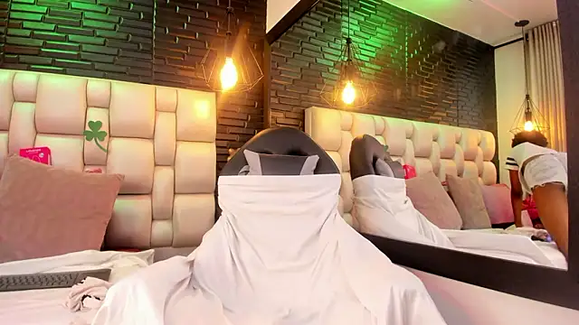 Afrodita Greenn online show from 03-22-26, 07:26